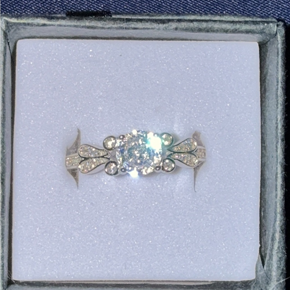 Elegant Silver Women's Ring